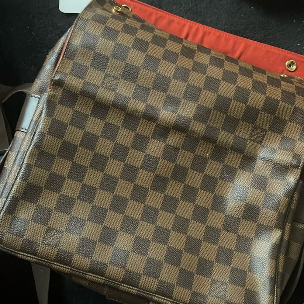 Authentic Louis Vuitton Messenger Bag